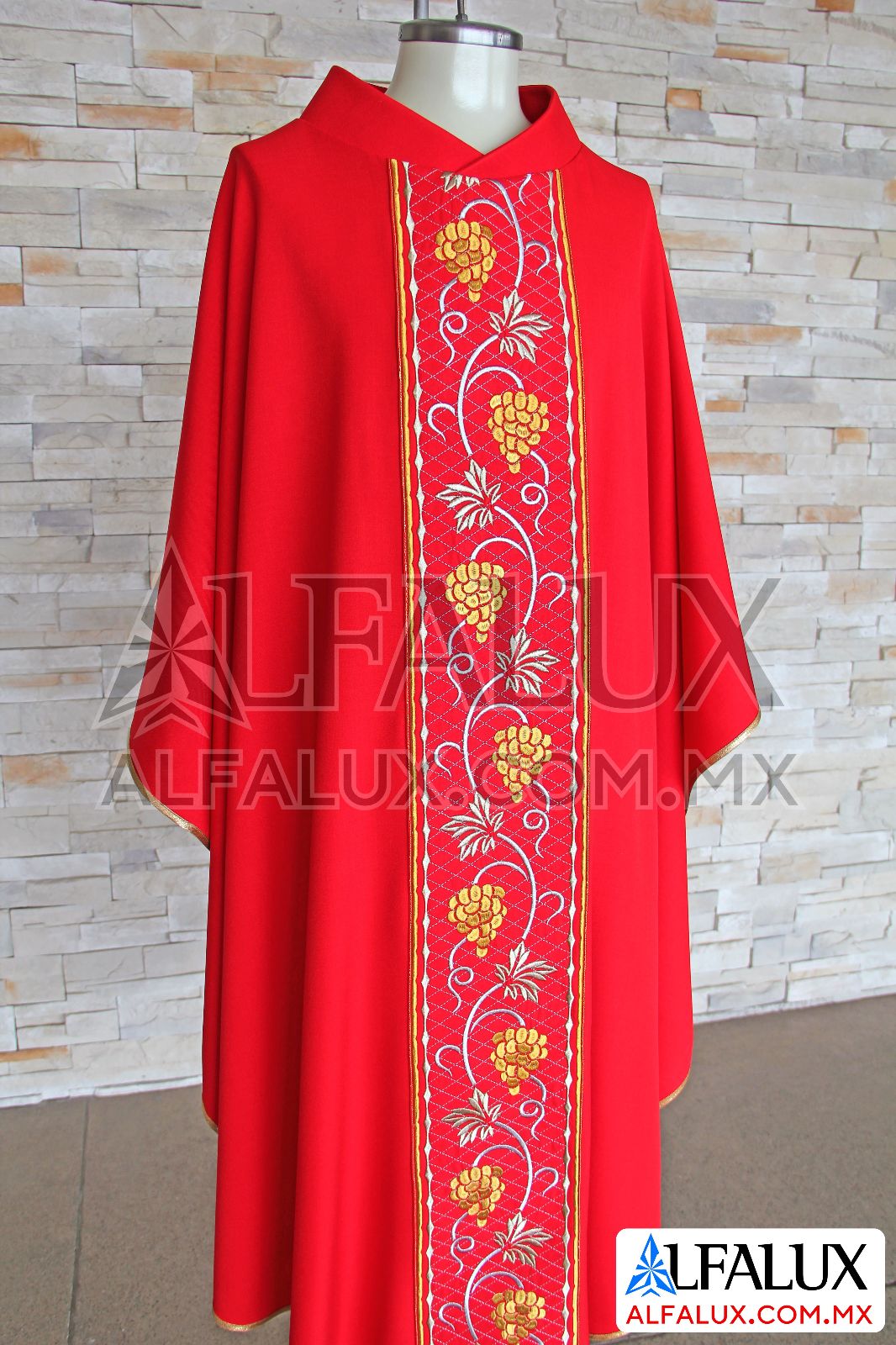 03 UVAS Casulla Alfalux Rojo Central 100 (4)